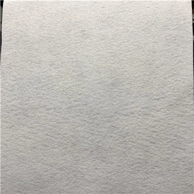 Staple polyester mat